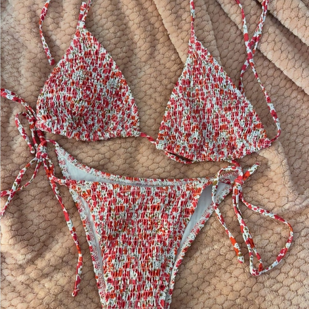 SHEIN Red and White Textured Bikini